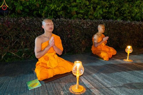 ภาพ No.125298:พิธีจุดโคมมาฆประทีป เพื่อถวายเป็นพุทธบูชา ณ เจดีย์สวรรค์ วัดบ้านขุน  อำเภอฮอด จังหวัดเชียงใหม่ วันเสาร์ที่ ๒๔ กุมภาพันธ์ พ.ศ. ๒๕๖๗