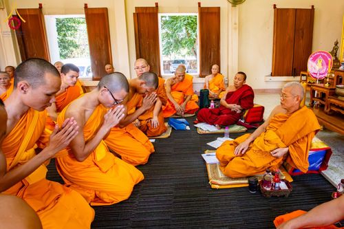 ภาพ No.181192:พิธีอุปสมบท ณ วัดพระเจ้าตนหลวง จังหวัดลำพูน ในโครงการอุปสมบทบูชาธรรมมหาปูชนียาจารย์ วันที่ 8 ธันวาคม พ.ศ. 2567