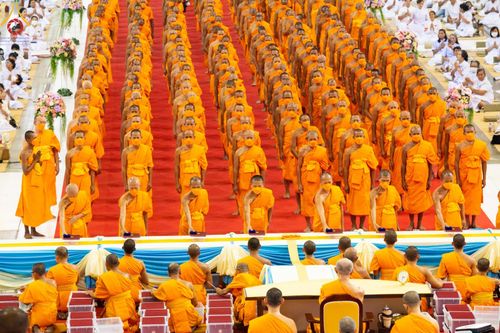 ภาพ No.123161:พระธรรมยาตรารับประกาศนียบัตร และพระของขวัญ ในวันอาทิตย์ต้นเดือนที่ 4 กุมภาพันธ์ พ.ศ.2567 ณ สภาธรรมกายสากล วัดพระธรรมกาย