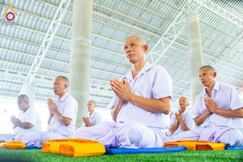 ภาพ No.181514:พิธีขอขมาผู้ปกครอง, พิธีมอบบาตรผ้าไตร, พิธีบรรพชาสามเณร โดยพระครูวิบูลย์เจติยาทร รองเจ้าคณะจังหวัดลำพูน ณ ธุดงคสถานลำพูน ต.เหล่ายาว  อ.บ้านโฮ่ง จ.ลำพูน วันที่ 5 ธันวาคม พ.ศ. 2567