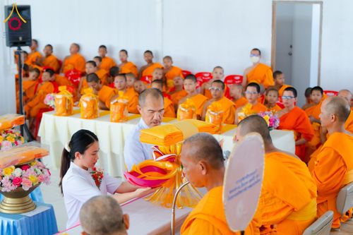 ภาพ No.174005:พิธีทอดกฐิน ศูนย์เบญจธรรม จ.ปทุมธานี ในโครงการกฐินสามัคคีทั่วไทย 30,000 วัด บูชาธรรม 80 ปี หลวงพ่อธัมมชโย โดยคณะศิษยานุศิษย์วัดพระธรรมกาย วันที่ 11 พฤศจิกายน พ.ศ. 2567