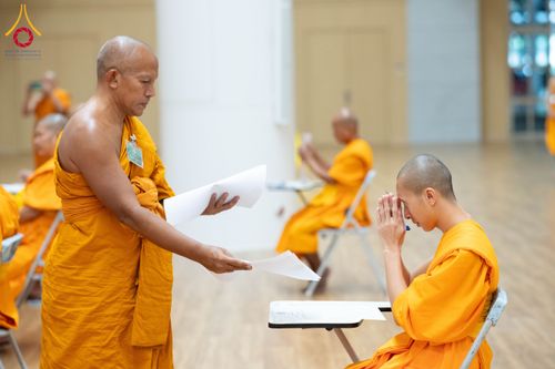 ภาพ No.177774:พิธีสอบธรรมสนามหลวง นักธรรมชั้นโท-เอก  ระหว่างวันที่ 17-20 พฤศจิกายน พ.ศ. 2567 ณ สนามสอบวัดพระธรรมกาย ปทุมธานี