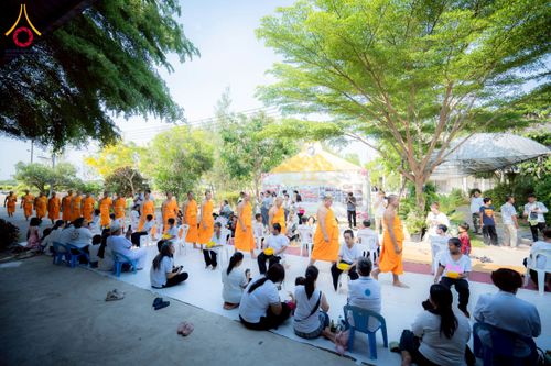 ภาพ No.216855:วันเสาร์ที่ 5 เมษายน พ.ศ. 2568 พิธีตัดปอยผม พิธีขอขมาผู้ปกครอง พิธีมอบบาตรและผ้าไตร พิธีบรรพชา ณ ศูนย์ปฏิบัติธรรมและศูนย์อบรมเยาวชนพระนครศรีอยุธยา ต.พุทเลา อ.บางปะหัน จ.พระนครศรีอยุธยา