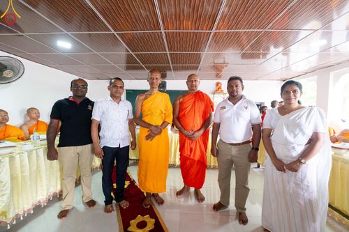 ภาพ No.140119:PhotoStory มหาศรัทธา ธรรมยาตราศรีลังกา EP.3  โครงการสยาม-ลังกา ธรรมยาตรา ฉลองเทศกาลวิสาขบูชาแห่งชาติ ศรีลังกา  บูชาธรรม 80 ปีหลวงพ่อธัมมชโย เส้นทางจาก เมืองดัมบูลลา ไปยัง เมืองมาตะเล  ตั้งแต่วันที่ 17-20 พฤษภาคม พ.ศ. 2567