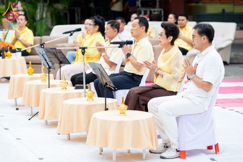 ภาพ No.180269:พิธีทำบุญตักบาตร ข้าวสารอาหารแห้ง แด่คณะสงฆ์ 99 รูป เนื่องในวันพ่อแห่งชาติ ปีที่ 50 ณ ศูนย์การค้าตลาดรังสิต ซ.รังสิต-ปทุมธานี 5 วันที่ 5 ธันวาคม พ.ศ. 2567