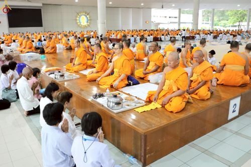 ภาพ No.229467:วันเสาร์ที่ 21 มิถุนายน พ.ศ. 2568 พิธีถวายภัตตาหารเมนูสวรรค์ เพื่อการบรรลุธรรม ณ หอฉันคุณยายอาจารย์ฯ วัดพระธรรมกาย