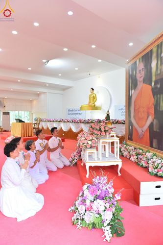 ภาพ No.149562:พิธีทอดผ้าป่ามหามงคล เพื่องานพระพุทธศาสนา , พิธีเจริญพระพุทธมนต์ และพิธีถวายสังฆทานแด่คณะสงฆ์ เนื่องในวันธรรมชัย 56 พรรษา น้อมบูชาธรรมหลวงพ่อธัมมชโย ณ ธรรมอุทยานบ้านแป้ง จ.สิงห์บุรี วันเสาร์ที่ 24 สิงหาคม พ.ศ. 2567