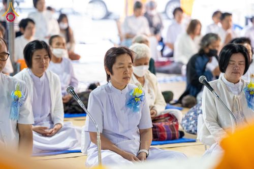 ภาพ No.192520:พิธีถวายภัตตาหารเป็นสังฆทาน แด่พระธรรมยาตรา ณ อนุสรณ์สถานคลองบางนางแท่น อ.สามพราน จ.นครปฐม ในโครงการธรรมยาตรา กตัญญูบูชา มหาปูชนียาจารย์ พระมงคลเทพมุนี(สด จนฺทสโร) พระผู้ปราบมาร อนุสรณ์สถาน 7 แห่ง ปีที่ 13 วันที่ 10 มกราคม พ.ศ. 2568