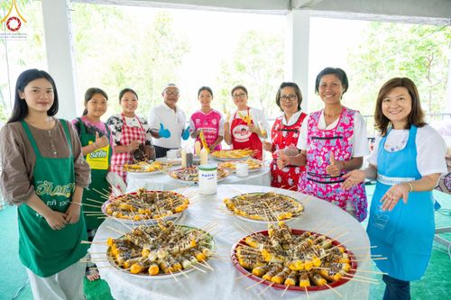 ภาพ No.140315:Photo Story มหัศจรรย์วัดดงดินแดง  EP.8  ภาพการเตรียมงาน การปฎิบัติงาน ของเหล่าผู้ทุ่มเทและเสียสละ เพื่อความสำเร็จของความมหัศจรรย์ ณ วัดดงดินแดง ต.ม่อนจอง อ.อมก๋อย จ.เชียงใหม่ วันที่ 1-7 เมษายน พ.ศ. 2567