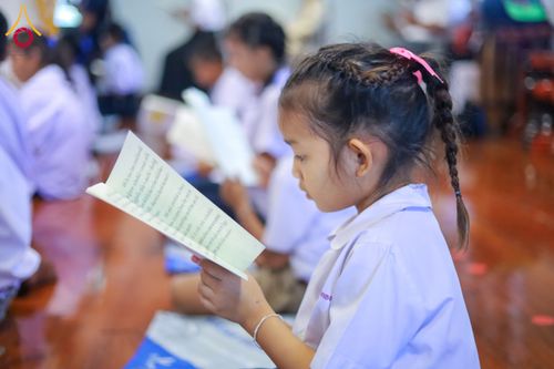 ภาพ No.180133:กิจกรรมวันรวมพลังเด็กดี V-Star ผู้นำฟื้นฟูศีลธรรมโลก ประจำปีพุทธศักราช 2567 จังหวัดสุโขทัย เพื่อรวมพลังสร้างความดี นั่งสมาธิภาวนาถวายเป็นพุทธบูชา และเพื่อส่งเสริมการเรียนรู้พระพุทธศาสนา วันที่ 3 ธันวาคม พ.ศ. 2567