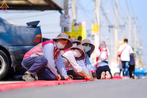 ภาพ No.208062:V.55 สารพัดV สารพัดดี ที่วัดพระธรรมกาย ในโครงการธรรมยาตรา กตัญญูบูชา มหาปูชนียาจารย์ พระมงคลเทพมุนี (สด จนฺทสโร) พระผู้ปราบมาร อนุสรณ์สถาน 7 แห่ง ปีที่ 13 ระหว่างวันที่ 2-31 มกราคม พ.ศ. 2568