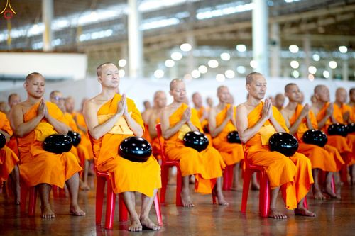 ภาพ No.240379:วันพุธที่ 27 สิงหาคม พ.ศ. 2568 พิธีตักบาตร ในวันธรรมชัย ณ วัดพระธรรมกาย จ.ปทุมธานี