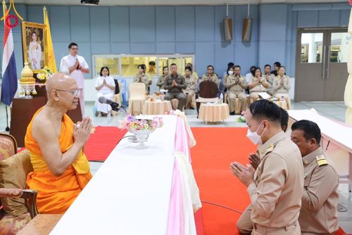 ภาพ No.104703:การประชุมกำนัน ผู้ใหญ่บ้าน สารวัตรกำนัน แพทย์ประจำตำบล และผู้ช่วยผู้ใหญ่บ้าน อ.คลองหลวง จ.ปทุมธานี ประจำเดือนธันวาคม พ.ศ. 2566 วันพฤหัสบดีที่ 28 ธันวาคม พ.ศ. 2566 เวลา 13.30 น. ณ ห้องสัมมนา SPD 7 E สภาธรรมกายสากล วัดพระธรรมกาย