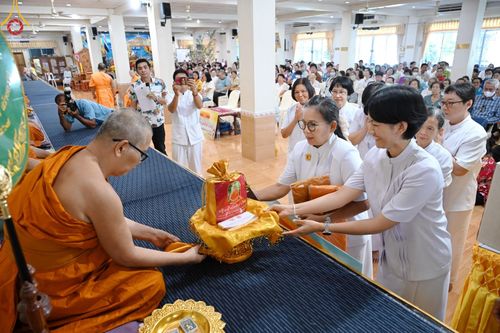 ภาพ No.170828:พิธีทอดกฐิน ณ วัดคูหาสวรรค์ จ.ราชบุรี ในโครงการกฐินสามัคคีทั่วไทย 30,000 วัด บูชาธรรม 80 ปี หลวงพ่อธัมมชโย โดยคณะศิษยานุศิษย์วัดพระธรรมกาย วันที่ 27 ตุลาคม พ.ศ. 2567