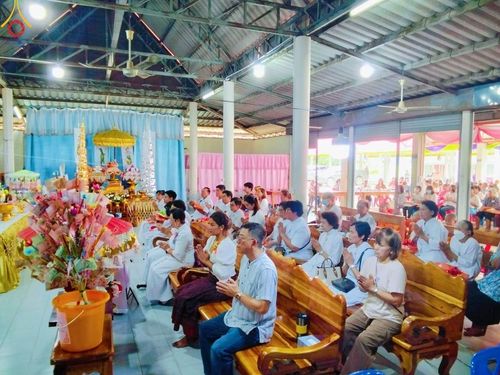 ภาพ No.163881:โครงการกฐินสามัคคีทั่วไทย 30,000 วัด บูชาธรรม 80 ปี หลวงพ่อธัมมชโย โดย คณะศิษยานุศิษย์วัดพระธรรมกาย ณ วัดโพธิ์พิทักษ์ จ.ชัยนาท วันที่ 20 ตุลาคม พ.ศ. 2567