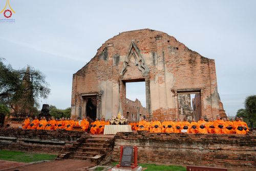 ภาพ No.138506:พิธีตักบาตร วัดราชบูรณะ จ.พระนครศรีอยุธยา วันที่ 25 พฤษภาคม พ.ศ.2567