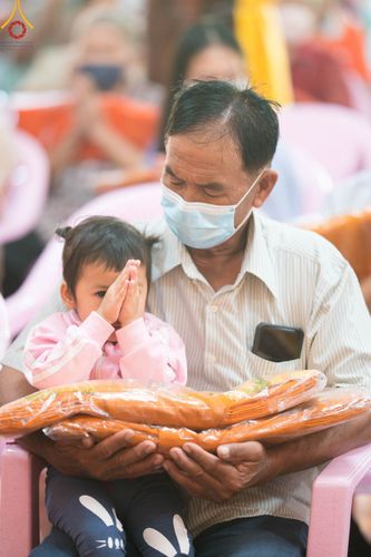 ภาพ No.96266:พิธีทอดกฐินสามัคคีทั่วไทย 5,000 วัด ณ วัดบ่อหว้า อ.หนองหญ้าไซ จ.สุพรรณบุรี วันที่ 19 พฤศจิกายน พ.ศ. 2566