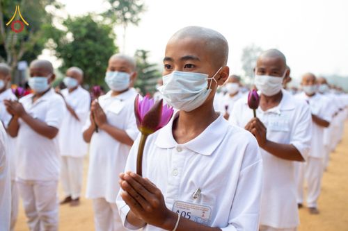 ภาพ No.75908:พิธีบรรพชาสามเณร ณ วัดปันชารี สันติปูร์ อรัญกฏิ เมืองคาร์กาชารี ประเทศบังกลาเทศ วันที่ 10 กุมภาพันธ์ พ.ศ. 2566