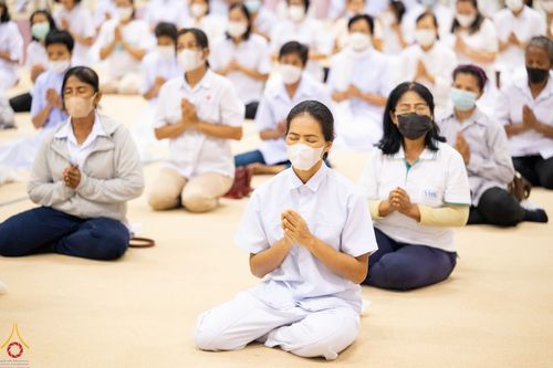 ภาพ No.84307:พิธีเจริญพระพุทธมนต์ ปฏิบัติธรรม เจริญสมาธิภาวนา เพื่อถวายพระพรชัยมงคล และถวายพระราชกุศลแด่พระบาทสมเด็จพระปรเมนทรรามาธิบดีศรีสินทรมหาวชิราลงกรณ พระวชิรเกล้าเจ้าอยู่หัว เนื่องในวันเฉลิมพระชนมพรรษา วันที่ 28 กรกฎาคม พ.ศ. 2566