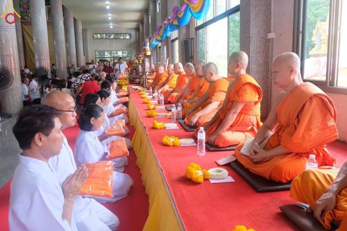 ภาพ No.163807:โครงการกฐินสามัคคีทั่วไทย 30,000 วัด บูชาธรรม 80 ปี หลวงพ่อธัมมชโย โดย คณะศิษยานุศิษย์วัดพระธรรมกาย ณ วัดปริวาสราชสงคราม กรุงเทพมหานคร วันที่ 20 ตุลาคม พ.ศ. 2567