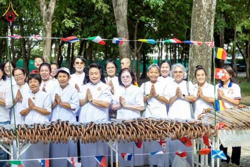 ภาพ No.233125:วันที่ 11 กรกฏาคม พ.ศ. 2568 พิธีอธิษฐานพรรษา ของคณะสงฆ์ ณ โบสถ์พระไตรปิฎก วัดพระธรรมกาย ต.คลองสาม อ.คลองหลวง จ.ปทุมธานี