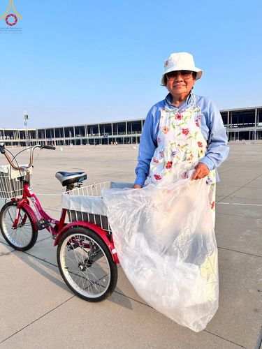 ภาพ No.59620:V.39 ทุ่มสุดใจ ธรรมชัย 80 ปี การเตรียมงาน การปฏิบัติงาน ของเจ้าหน้าที่หน่วยงานต่างๆ เพื่อพิธีฉลองอายุวัฒนมงคล 80 ปี หลวงพ่อธัมมชโย และรับถวายมหาสังฆทาน 10,000 กว่าวัดทั่วประเทศ ในวันคุ้มครองโลก จันทร์ที่ 22 เมษายน พ.ศ. 2567