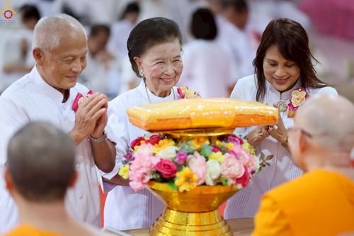 ภาพ No.272256:วันเสาร์ที่ 1 พฤศจิกายน พ.ศ. 2568 พิธีทอดกฐินสามัคคี สร้างกุฏิหมู่สามเณร ณ ศูนย์ปฏิบัติธรรมเบญจธรรม ปทุมธานี  ต.บ้านปทุม อ.สามโคก จ.ปทุมธานี