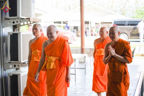 ภาพ No.149410:พิธีทักษิณานุปทานแด่บรรพชนตระกูลผ่องสวัสดิ์ และหมู่ญาติที่ล่วงลับไปแล้ว ประจำปี ครั้งที่ 19 วันพฤหัสบดีที่ 22 สิงหาคม พ.ศ. 2567 ณ พระมหาเจดีย์ทัตตชีโว ศูนย์อบรมเยาวชนกาญจนบุรี