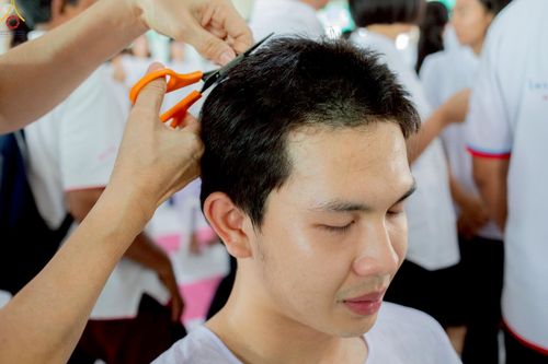 ภาพ No.228497:วันเสาร์ที่ 7 มิถุนายน พ.ศ. 2568 พิธีปลงผมโครงการอุปสมบทหมู่ธรรมทายาท ระดับอุดมศึกษา รุ่นที่ 52 ภาคฤดูฝน ณ วิหารคด 9 วัดพระธรรมกาย