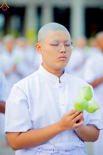 ภาพ No.216931:วันเสาร์ที่ 12 เมษายน พ.ศ. 2568 พิธีเวียนประทักษิณรอบพระมหาธรรมกายเจดีย์  พิธีวันทาเจดีย์ พิธีขอขมาและมอบผ้าไตร ในโครงการอุปสมบทหมู่ บูชาธรรมหลวงพ่อธัมมชโย, โครงการธรรมทายาท ระดับอุดมศึกษา รุ่นที่ 52 ,  โครงการบวชพระนานาชาติ AEC & WAB CEO รุ่นที่ 4 , ณ ว