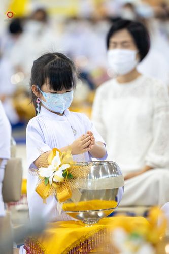 ภาพ No.76619:พิธีถวายโคมมาฆประทีป น้อมถวายเป็นพุทธบูชา แด่คณะพระภิกษุ สามเณร วัดพระธรรมกาย วันที่ 25 กุมภาพันธ์ พ.ศ. 2566