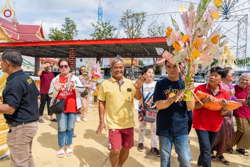 ภาพ No.165325:พิธีทอดกฐิน ณ วัดตระพัง ต.เชียงรากใหญ่  อ.สามโคก จ.ปทุมธานี ในโครงการกฐินสามัคคีทั่วไทย 30,000 วัด บูชาธรรม 80 ปี หลวงพ่อธัมมชโย โดยคณะศิษยานุศิษย์วัดพระธรรมกาย วันที่ 20 ตุลาคม พ.ศ. 2567