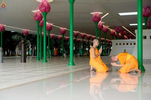 ภาพ No.250616:วันอังคารที่ 7 ตุลาคม พ.ศ. 2568 พิธีมหาปวารณาออกพรรษา ณ โบสถ์พระไตรปิฎก วัดพระธรรมกาย