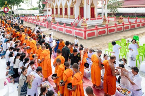 ภาพ No.143991:พิธีถวายสังฆทานแด่คณะสงฆ์ 323 วัด  ปีที่ 20 ครั้งที่  171 พิธีมอบกองทุนหนุนแรงใจช่วยครูใต้  ปีที่ 17 ครั้งที่ 136  และพิธีทำบุญอุทิศส่วนกุศลให้ผู้วายชนม์ในเหตุการณ์ไม่สงบ 4 จังหวัดชายแดนภาคใต้(ปัตตานี ยะลา นราธิวาส สงขลา) วันเสาร์ที่ 13 กรกฎาคม พ.ศ. 2567