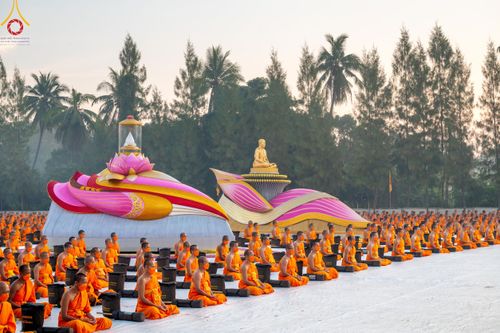 ภาพ No.108183:พระธรรมยาตราร่วมปฏิบัติธรรม และถ่ายภาพหมู่ประวัติศาสตร์ วันที่ 8 มกราคม พ.ศ. 2567  ณ อนุสรณ์สถานบางนางแท่น จ.นครปฐม