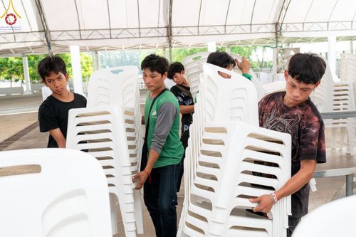 ภาพ No.60811:V.37 ยิ่งกว่าดี เพื่อ 80 ปีของพ่อ ภาพการเตรียมงานของหน่วยงานต่างๆ เพื่อพิธีฉลองอายุวัฒนมงคล 80 ปี หลวงพ่อธัมมชโย และรับถวายมหาสังฆทาน 10,000 กว่าวัดทั่วประเทศ ในวันคุ้มครองโลก วันจันทร์ที่ 22 เมษายน พ.ศ. 2567