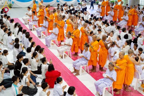 ภาพ No.230699:วันที่ 29 มิถุนายน พ.ศ.2568 พิธีตัดปอยผมและปลงผมนาคธรรมทายาท โครงการบรรพชาอุปสมบทหมู่ รุ่นเข้าพรรษา ณ วิหารคด วัดพระธรรมกาย