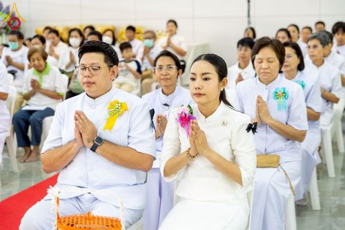 ภาพ No.276669:วันเสาร์ที่ 6 ธันวาคม พ.ศ. 2568 พิธีมุทิตาสักการะ เนื่องในโอกาสที่พระเดชพระคุณพระพรหมดิลก เจ้าอาวาสวัดสามพระยา วรวิหาร เมตตาเป็นประธานในพิธีตั้งฐานานุกรมใน พระราชวิเทศวชิรเวที (บัณฑิต วรปญฺโญ) ผู้ช่วยเจ้าอาวาสวัดพระธรรมกาย (ไวโรจน์ วิโรจโน) ผู้ช่วยเจ้าอา