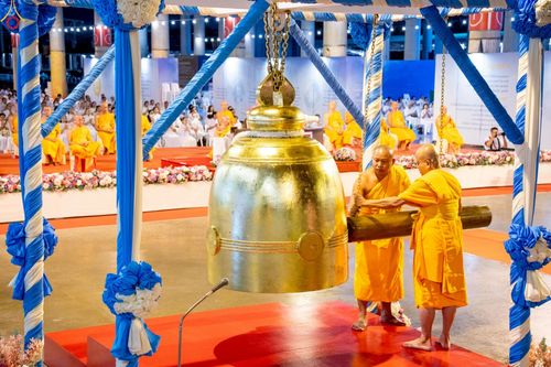 ภาพ No.244386:วันที่ 7 กันยายน พ.ศ. 2568 พิธีฉลองชัยสวดมนต์บทธัมมจักกัปปวัตตนสูตร 7,681,108,108 จบ ณ มหารัตนวิหารคด วัดพระธรรมกาย