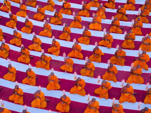 ภาพ No.118164:พิธีจุดประทีปถวายเป็นพุทธบูชา และบูชาธรรมมหาปูชนียาจารย์ พระมงคลเทพมุนี(สด จนฺทสโร) วันที่ 24 มกราคม พ.ศ. 2567 ณ อนุสรณ์สถานบางปลา อ.บางเลน จ.นครปฐม