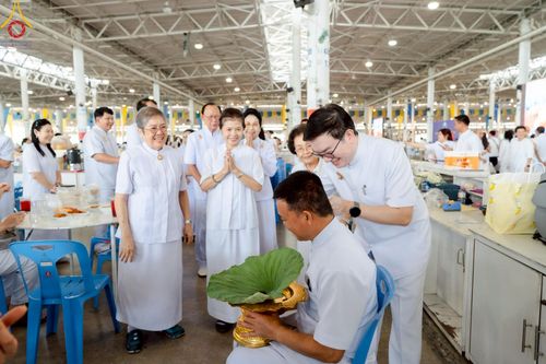 ภาพ No.223129:วันที่ 2 -10 พฤษภาคม พ.ศ. 2568 พิธีตัดปอยผม ปลงผม พิธีขอขมาลาอุปสมบทอุทิศชีวิต ของอุบาสก พิสิทธิ์ หมื่นแกล้ว  ณ วัดพระธรรมกาย