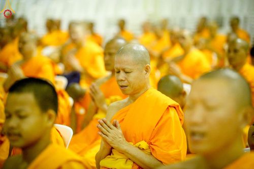 ภาพ No.59208:พิธีเจริญพระพุทธมนต์ ถวายภัตตาหารเป็นสังฆทาน เนื่องในวาระอายุวัฒนมงคล 80 ปี หลวงพ่อธัมมชโย ณ สภาธรรมกายสากล วัดพระธรรมกาย วันพุธที่ 24 เมษายน พ.ศ.2567