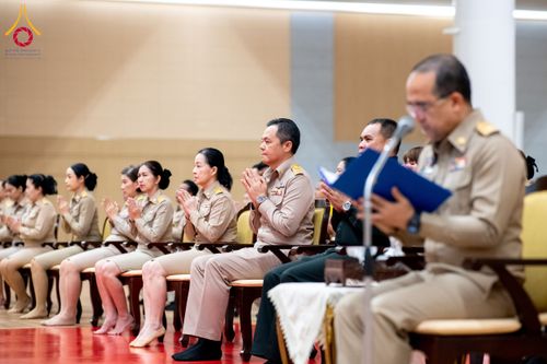 ภาพ No.208941:พระบาทสมเด็จพระเจ้าอยู่หัว ทรงมีพระราชศรัทธาทรงพระกรุณาโปรดเกล้าฯ ให้บำเพ็ญพระราชกุศลถวายภัตตาหารพระราชทาน การสอบบาลีสนามหลวง ณ วัดพระธรรมกาย ย อ.คลองหลวง จ.ปทุมธานี วันที่ 23-24 กุมภาพันธ์ พ.ศ. 2568