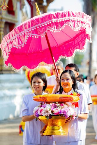 ภาพ No.189293:พิธีทอดผ้าป่าทำนุบำรุงศาสนสถาน ในโครงการธรรมยาตรา กตัญญูบูชา มหาปูชนียาจารย์ พระมงคลเทพมุนี(สด จนฺทสโร) พระผู้ปราบมาร อนุสรณ์สถาน 7 แห่ง ปีที่ 13 ณ วัดใหม่นพรัตน์  ต.เนินพระปรางค์ อ.สองพี่น้อง จ.สุพรรณบุรี วันที่ 5 มกราคม พ.ศ. 2568