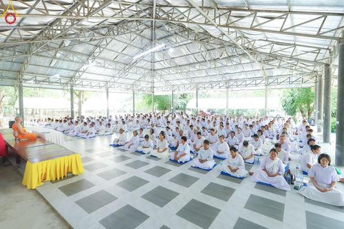 ภาพ No.158254:โครงการอบรมอุบาสก อุบาสิกาแก้ว  ตัวแทนทอดกฐิน 30,000 วัด ทั่วไทย บูชาธรรม 80 ปี หลวงพ่อธัมมชโย ระหว่างวันที่ 20-22 กันยายน พ.ศ. 2567 ณ จังหวัดบุรีรัมย์ รุ่นที่ 3