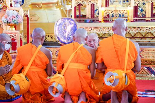 ภาพ No.101280:พิธีบรรพชาธรรมทายาท ในโครงการอุปสมบทบูชาธรรม มหาปูชนียาจารย์ พ.ศ. 2566 ณ วัดไชยชุมพลชนะสงคราม จ.กาญจนบุรี วันที่ 6 ธันวาคม พ.ศ. 2566