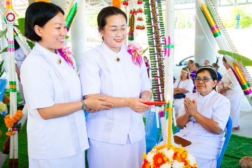 ภาพ No.179325:พิธีทอดกฐิน ณ ธุดงคสถานลำพูน อำเภอบ้านโฮ่ง จังหวัดลำพูน ในโครงการกฐินสามัคคีทั่วไทย 30,000 วัด บูชาธรรม 80 ปี หลวงพ่อธัมมชโย โดยคณะศิษยานุศิษย์วัดพระธรรมกาย วันที่ 15 พฤศจิกายน พ.ศ. 2567