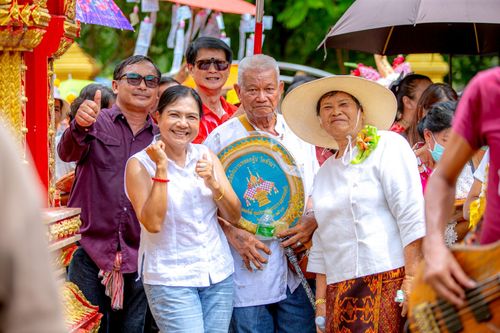 ภาพ No.171136:พิธีทอดกฐิน ณ วัดบ้านหัวนา อ.สนามชัยเขต จ.ฉะเชิงเทรา ในโครงการกฐินสามัคคีทั่วไทย 30,000 วัด บูชาธรรม 80 ปี หลวงพ่อธัมมชโย โดยคณะศิษยานุศิษย์วัดพระธรรมกาย วันที่ 27 ตุลาคม พ.ศ. 2567