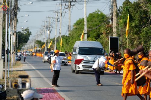 ภาพ No.116932:V.16 เป็นทีม การเตรียมงาน เก็บงาน การรับบุญของเจ้าหน้าที่หน่วยงานต่างๆ เพื่อโครงการธรรมยาตรา กตัญญูบูชามหาปูชนียาจารย์ พระมงคลเทพมุนี (สด จนฺทสโร) พระผู้ปราบมาร อนุสรณ์สถาน 7 แห่ง ปีที่ 12 ระหว่างวันที่ 2 - 31 มกราคม พ.ศ. 2567