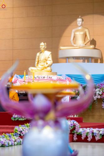 ภาพ No.243588:วันอาทิตย์ที่ 7 กันยายน พ.ศ. 2568 พิธีบูชาครูผู้ค้นพบวิชชาธรรมกาย , พิธีบูชาข้าวพระ ณ สภาธรรมกายสากล วัดพระธรรมกาย